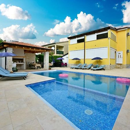 Apartments House Anna For Max 13 Persons In Porec, Pet Friendly Poreč Exterior foto