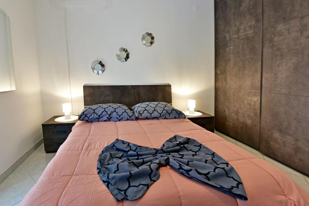 Apartments House Anna For Max 13 Persons In Porec, Pet Friendly Poreč Exterior foto